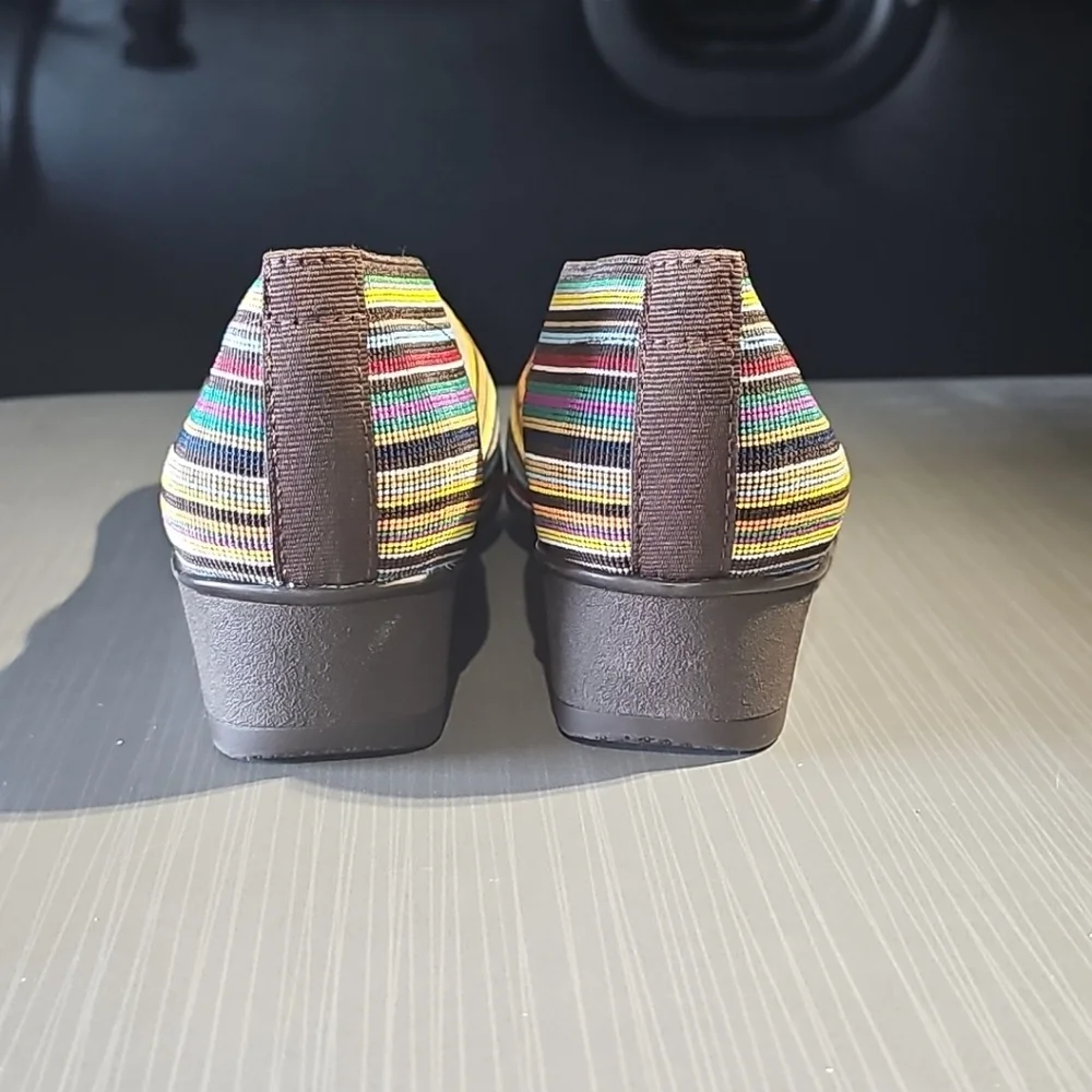 Charleston Shoe Co Cape Striped‎ Low Wedge Multicolor Womens Sz 6 NWOT Condition